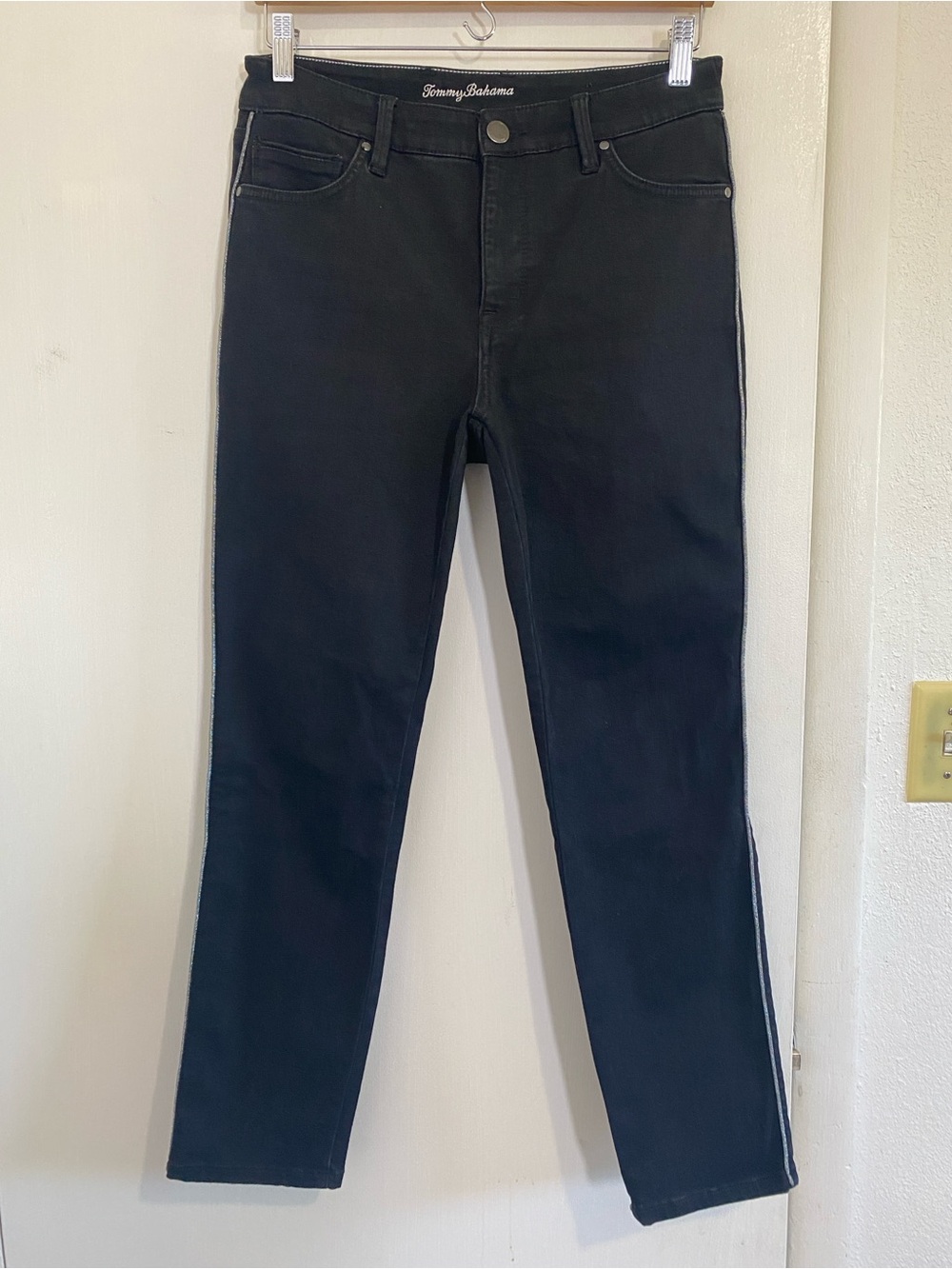 Tommy Bahama Boracay Black High Rise Ankle Jeans Size 6 Silver/Metallic Trim